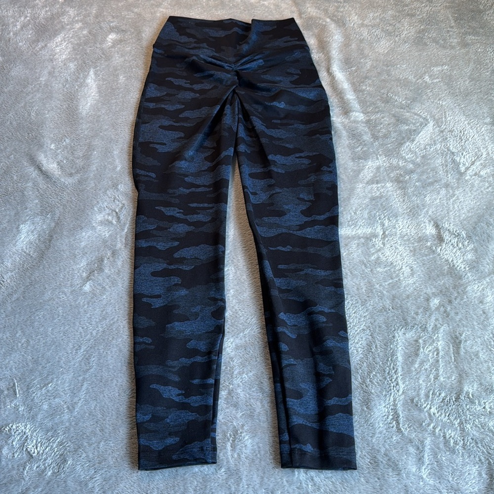 NWOT Bombshell Sportswear Fit Camo Legging Blue Size Large - Picture 7 of 14